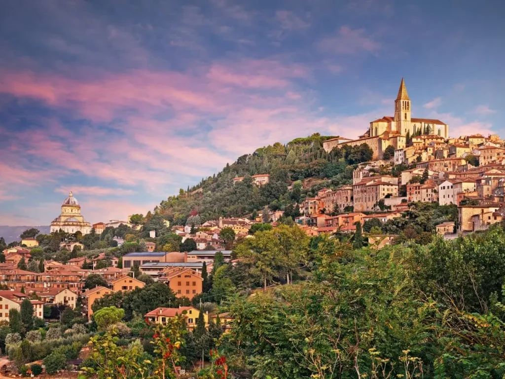 Immagine - "Find the best Fishing spots together with beautiful ancient towns"